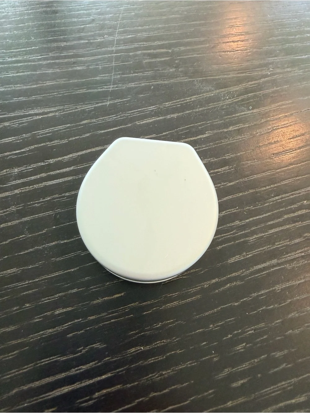 Oura ring 5, size 6, charging case
